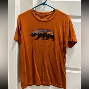 Men’s Patagonia shirt